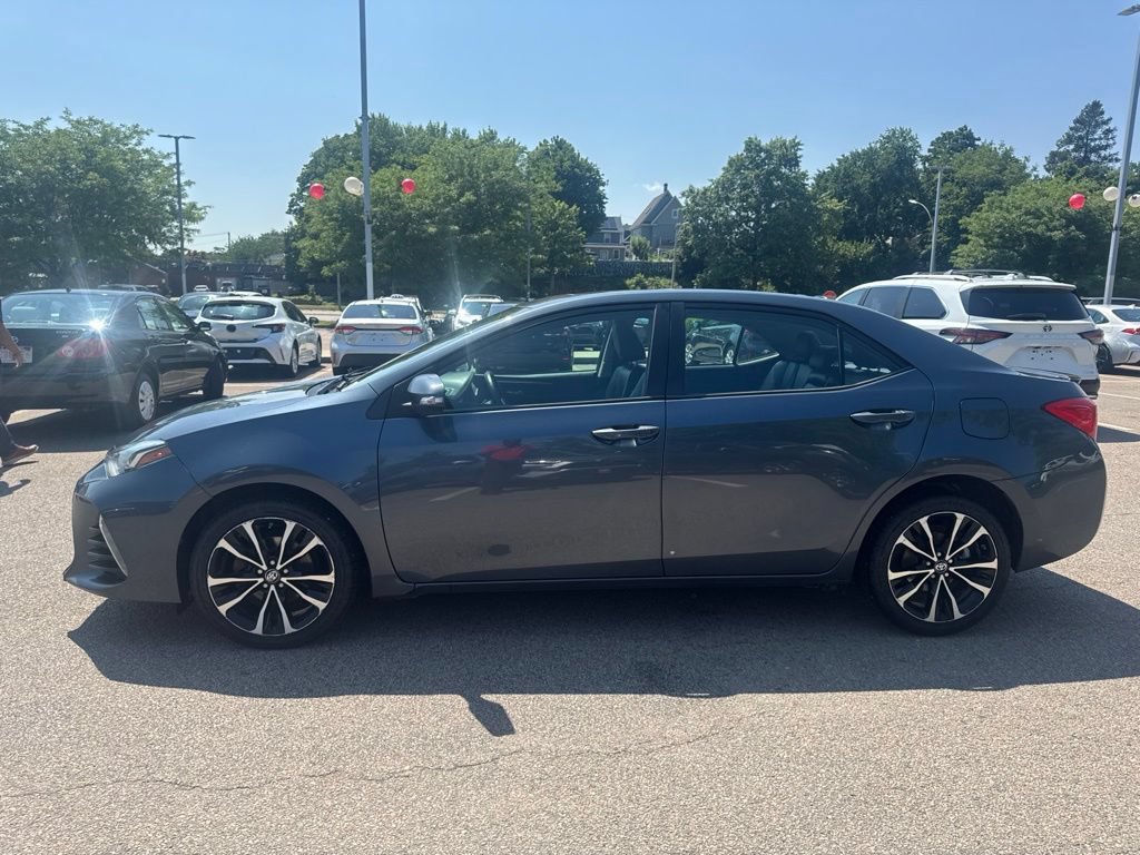 Used 2018 Toyota Corolla XSE FWD image 3
