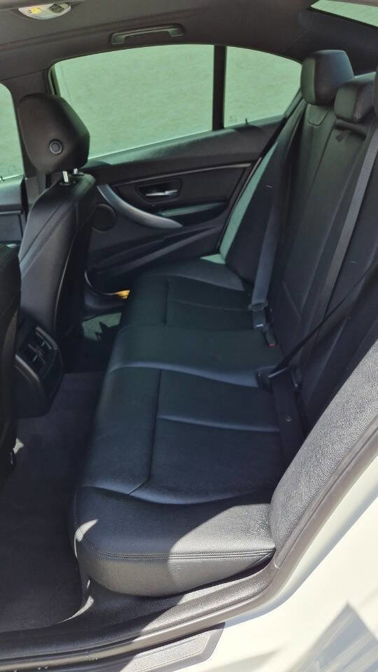 Used 2015 BMW 320i Sedan RWD image 48