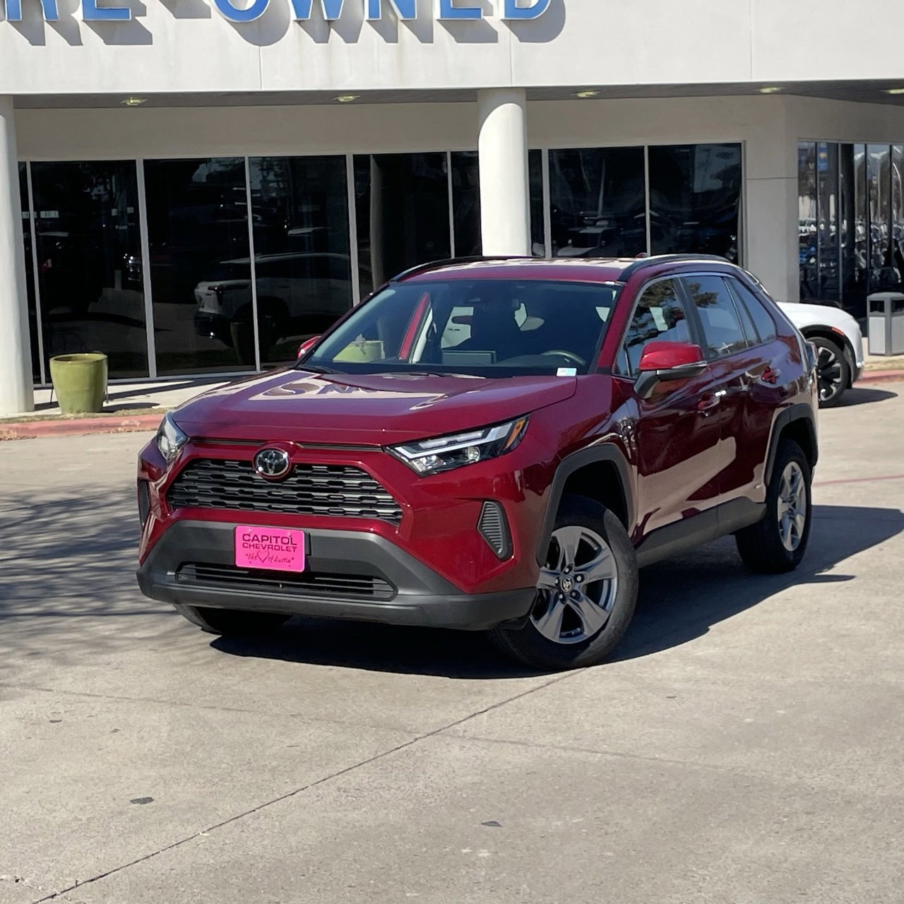 Used 2025 Toyota RAV4 XLE image 10