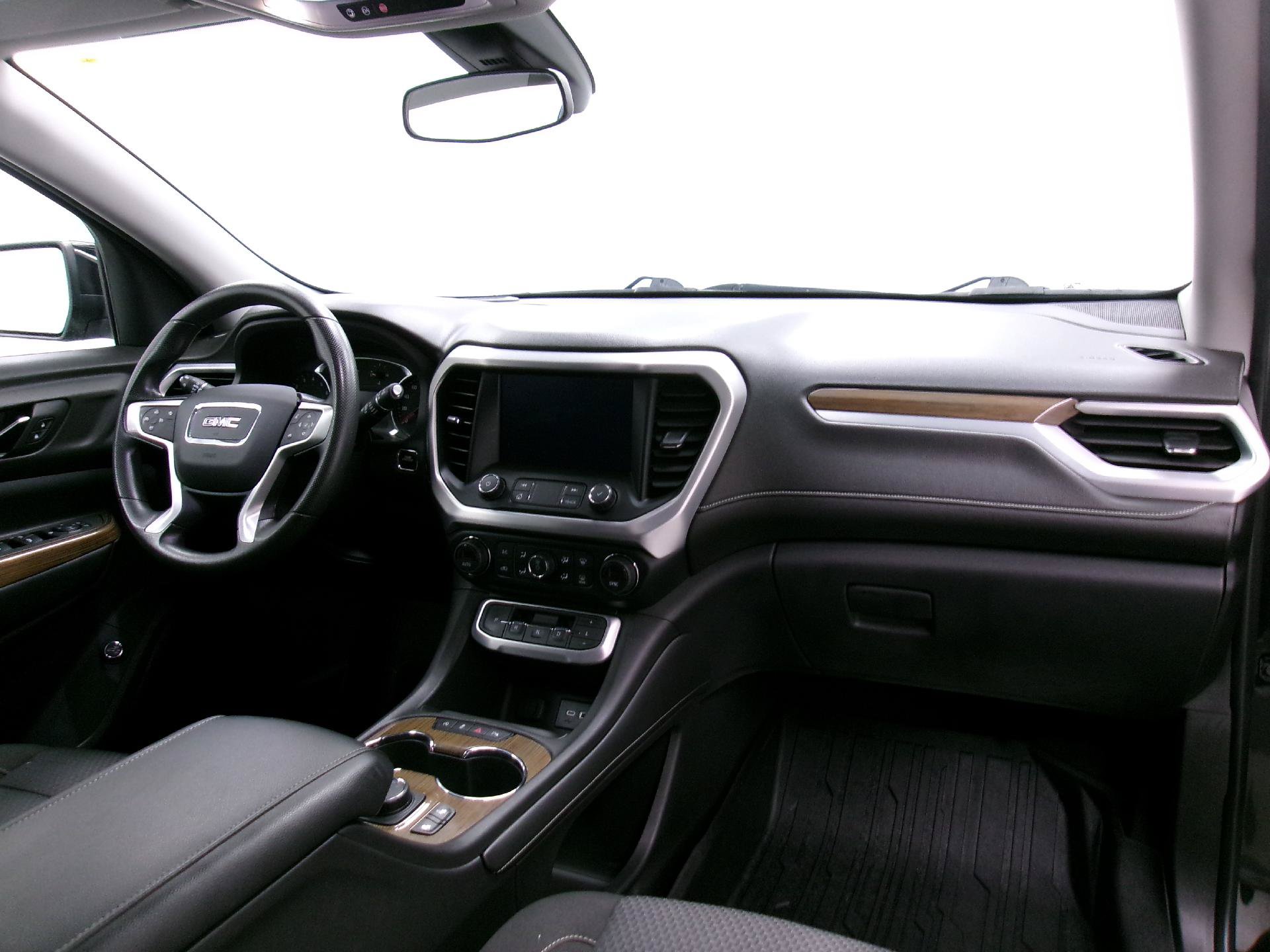 Used 2021 GMC Acadia SLE w/ Driver Convenience Package AWD/4WD image 3