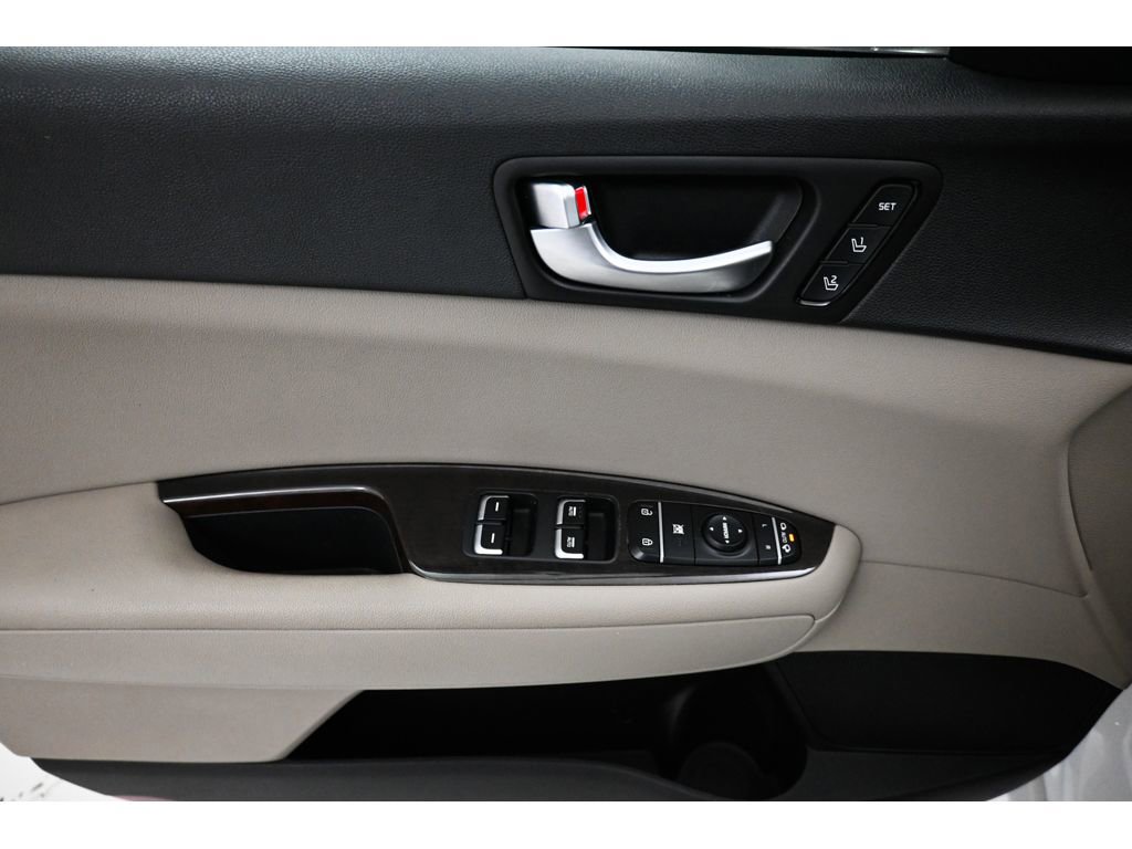Used 2018 Kia Optima EX w/ Premium Package FWD image 30