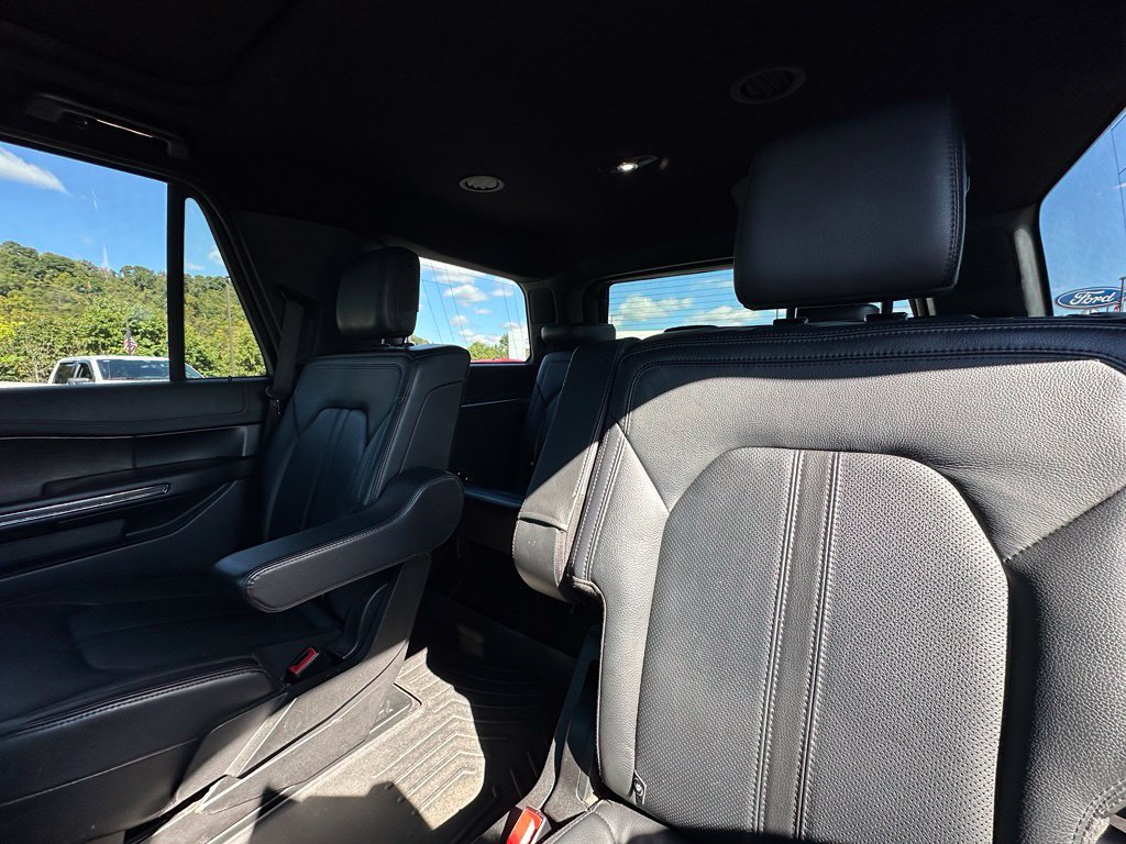 Used 2019 Ford Expedition Limited w/ Special Edition Package AWD/4WD image 21