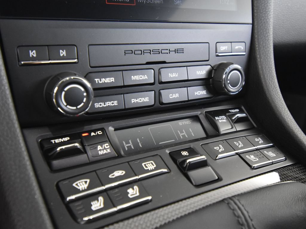 Used 2025 Porsche 718 Cayman RWD image 31