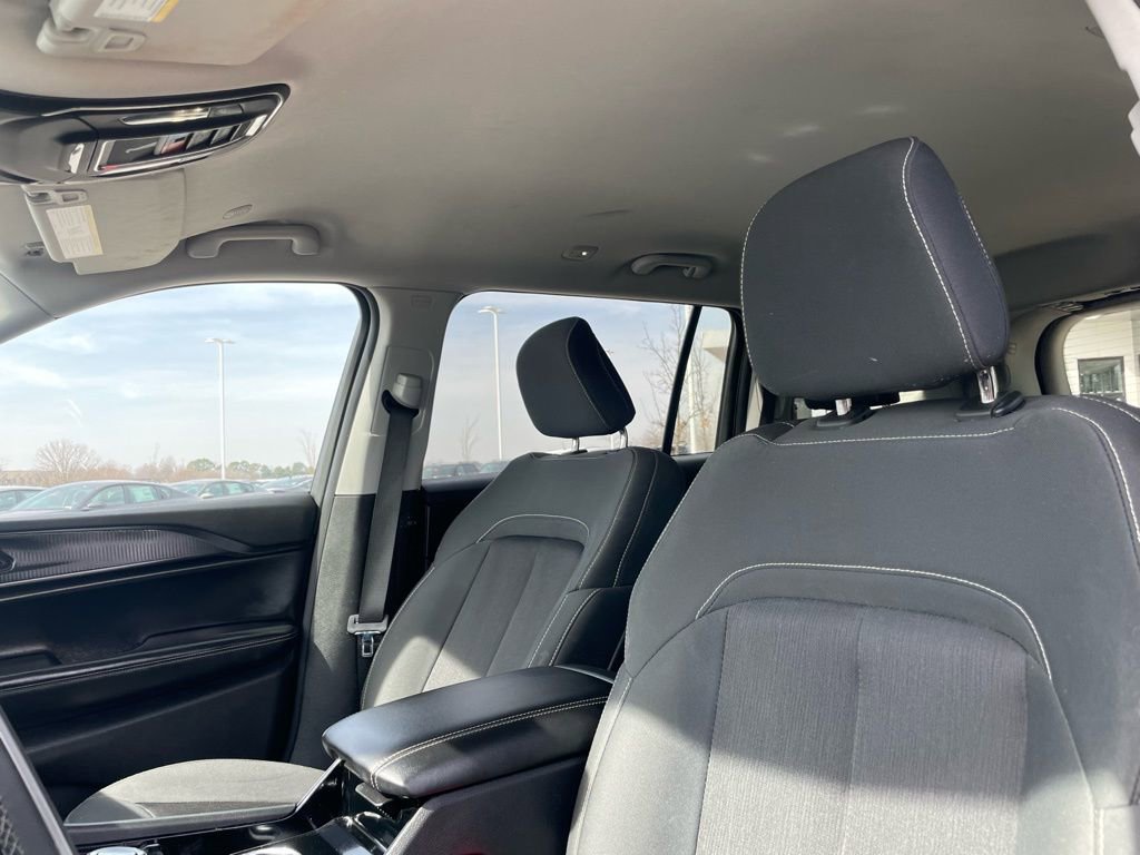 Used 2023 Jeep Grand Cherokee L Laredo w/ Luxury Tech Group I image 21