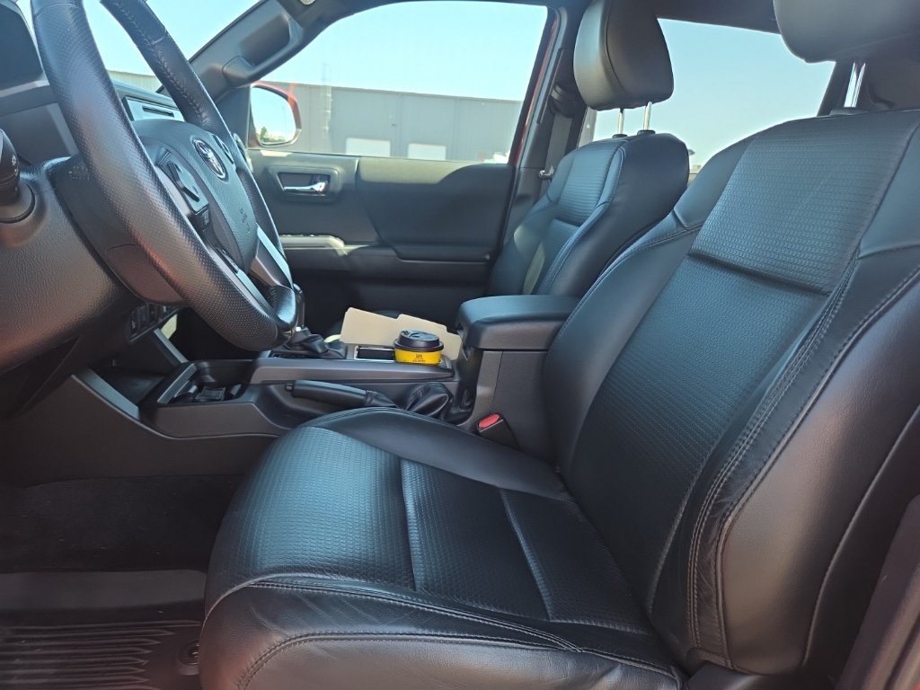 Used 2019 Toyota Tacoma TRD Off-Road AWD/4WD image 35