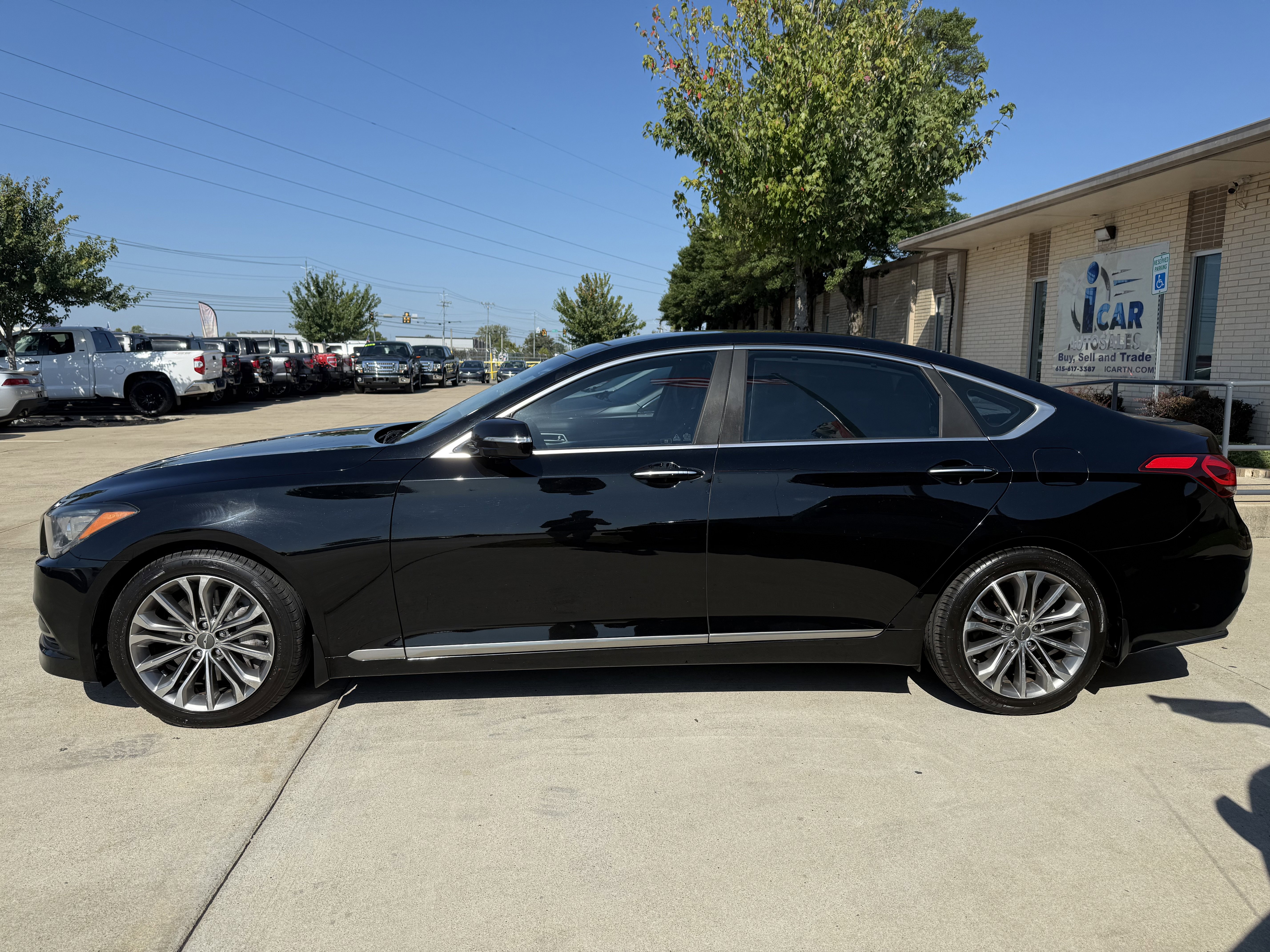 Used 2015 Hyundai Genesis 3.8 w/ Option Group 02 image 4