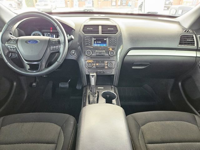 Used 2017 Ford Explorer XLT image 14