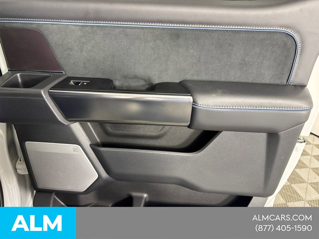 Used 2026 Ford F250 Platinum w/ Tremor Off-Road Package image 19