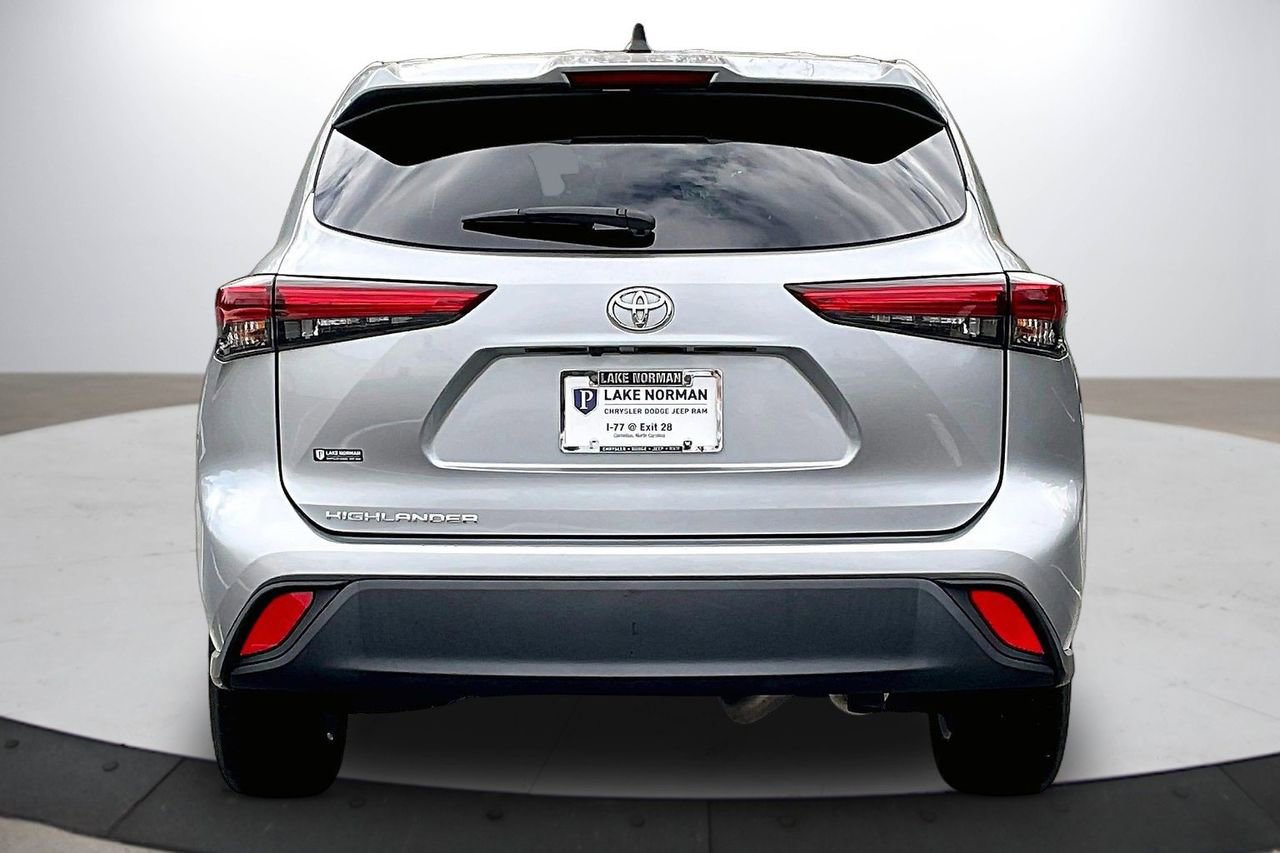Used 2023 Toyota Highlander L image 8