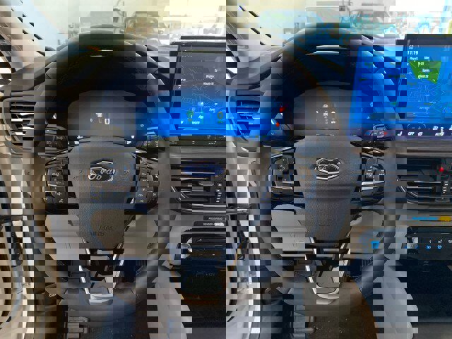 New 2024 Ford Escape SE w/ PHEV Premium Package image 18