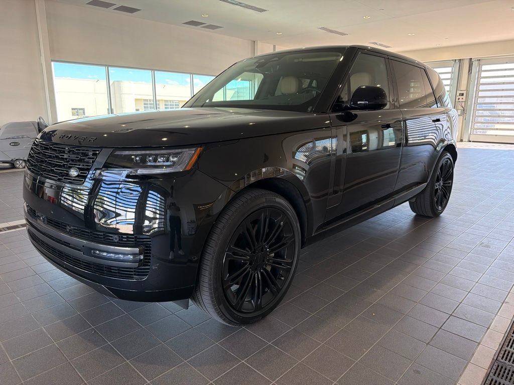 Used 2026 Land Rover Range Rover Long Wheelbase SE AWD/4WD video 1