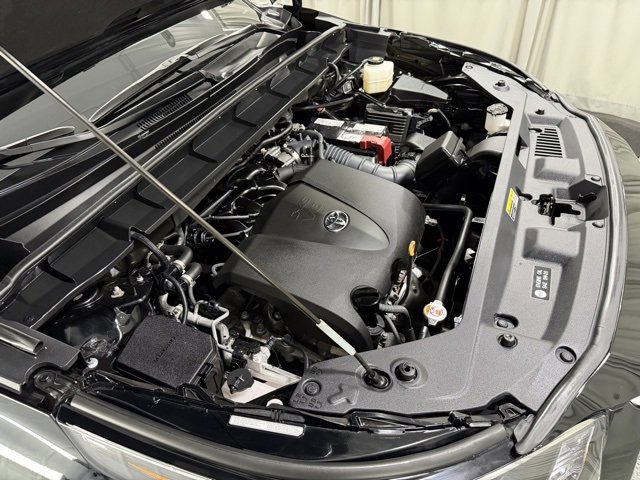 Used 2022 Toyota Highlander XLE image 28