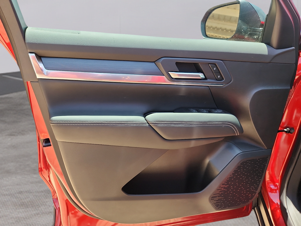 New 2027 GMC Terrain Elevation w/ LPO, Floor Liner Package FWD image 11