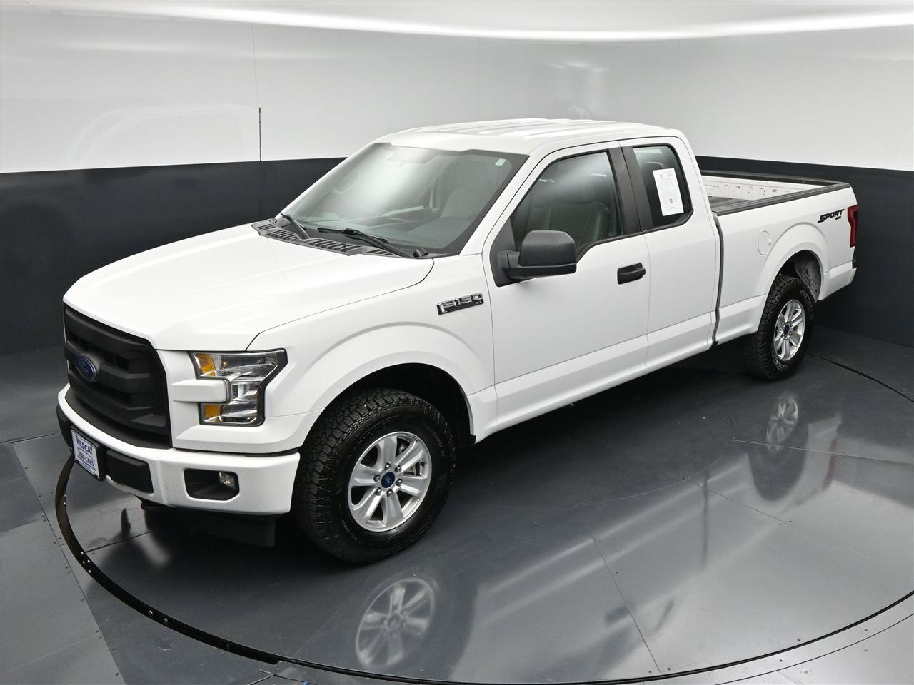 Used 2017 Ford F150 XL w/ Equipment Group 101A Mid AWD/4WD image 19