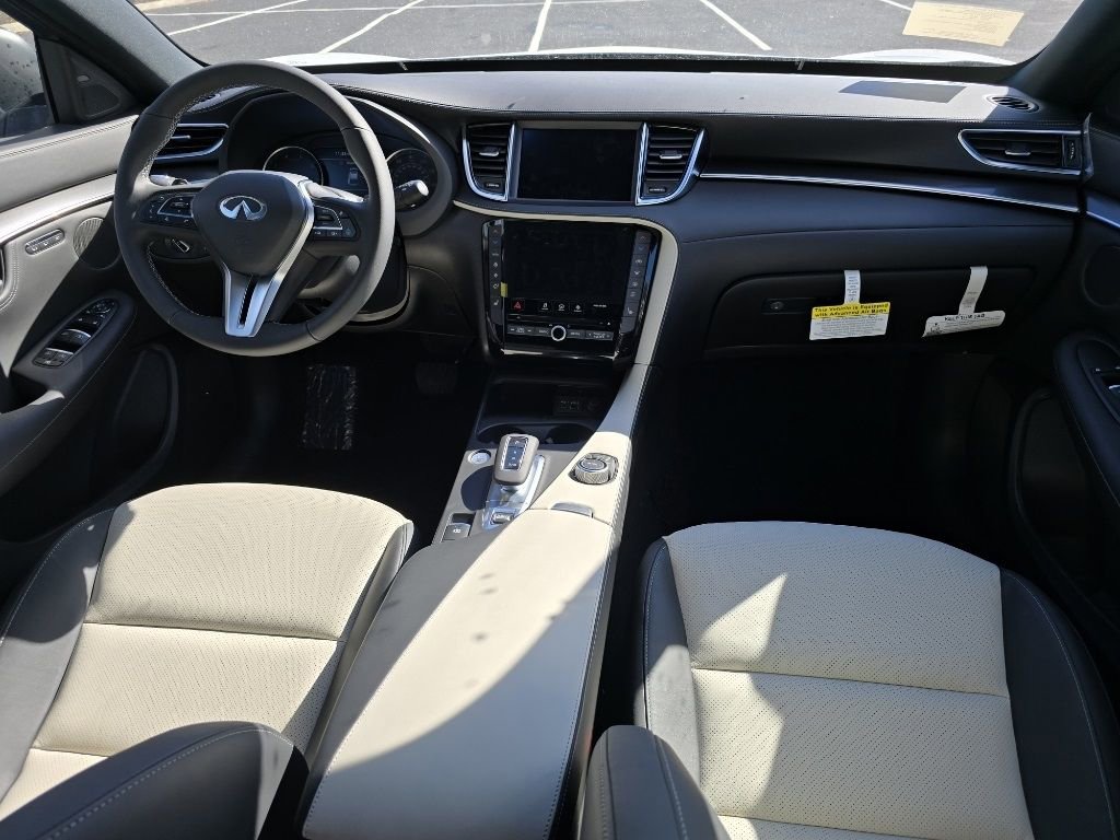 Certified 2025 INFINITI QX55 Luxe w/ Cargo Package image 23