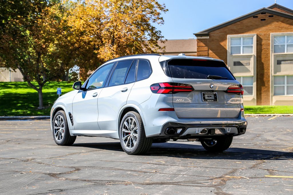 New 2026 BMW X5 xDrive40i w/ Executive Package image 3