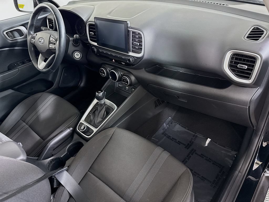 Certified 2021 Hyundai Venue SEL FWD image 30