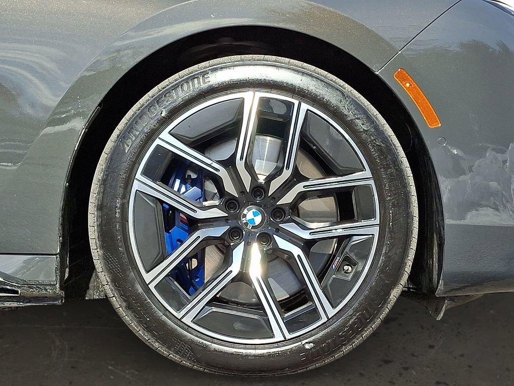 Certified 2025 BMW 750e xDrive w/ Executive Package image 9