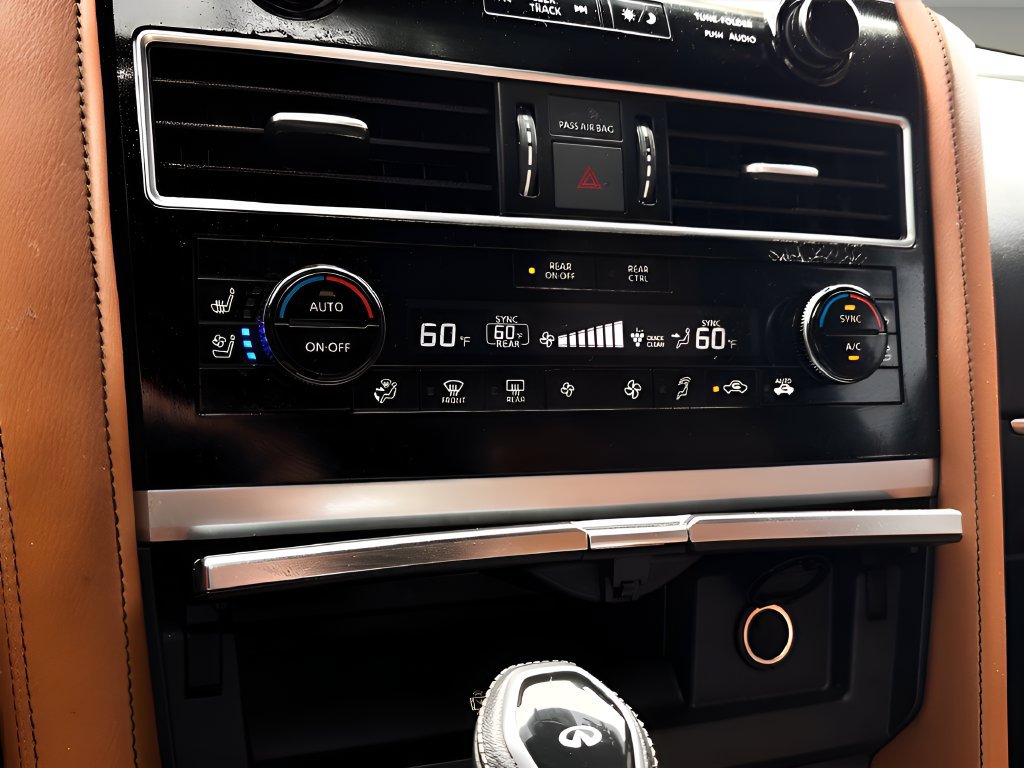 Used 2024 INFINITI QX80 Sensory w/ All-Season Package RWD image 10