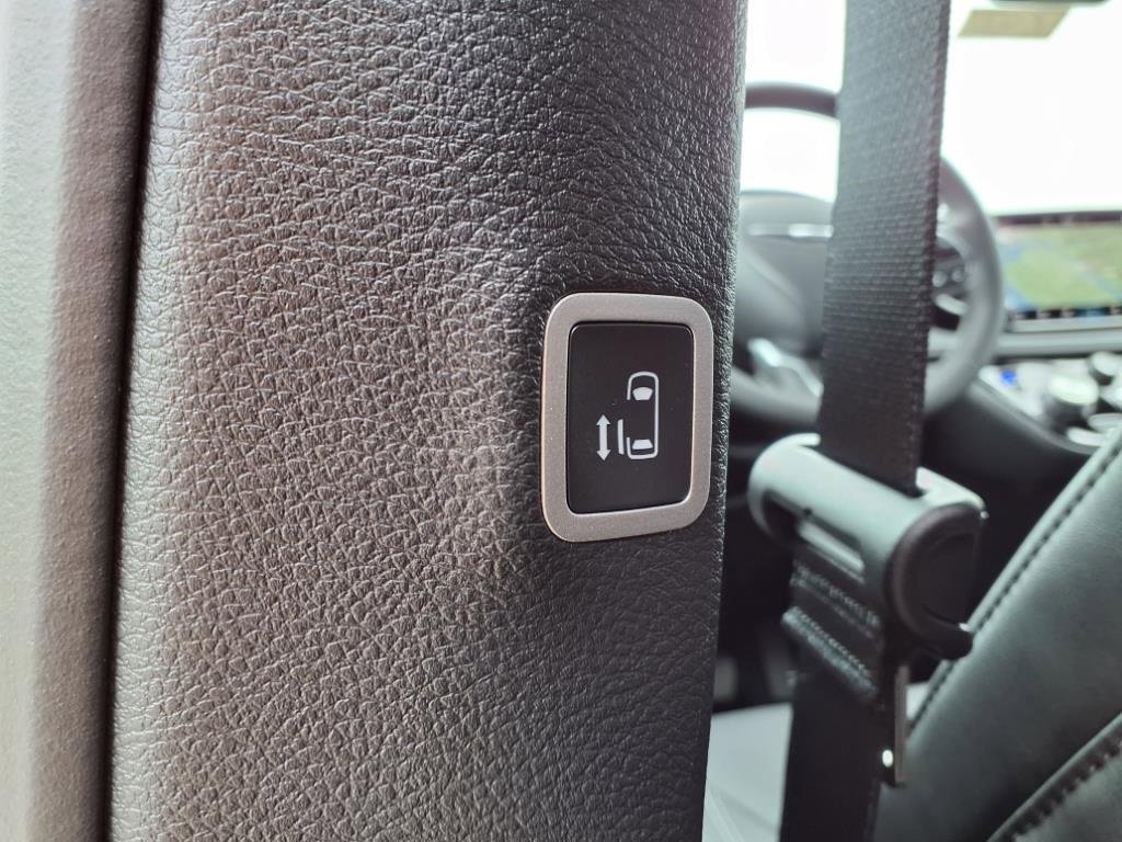 New 2026 Chrysler Pacifica Select image 10