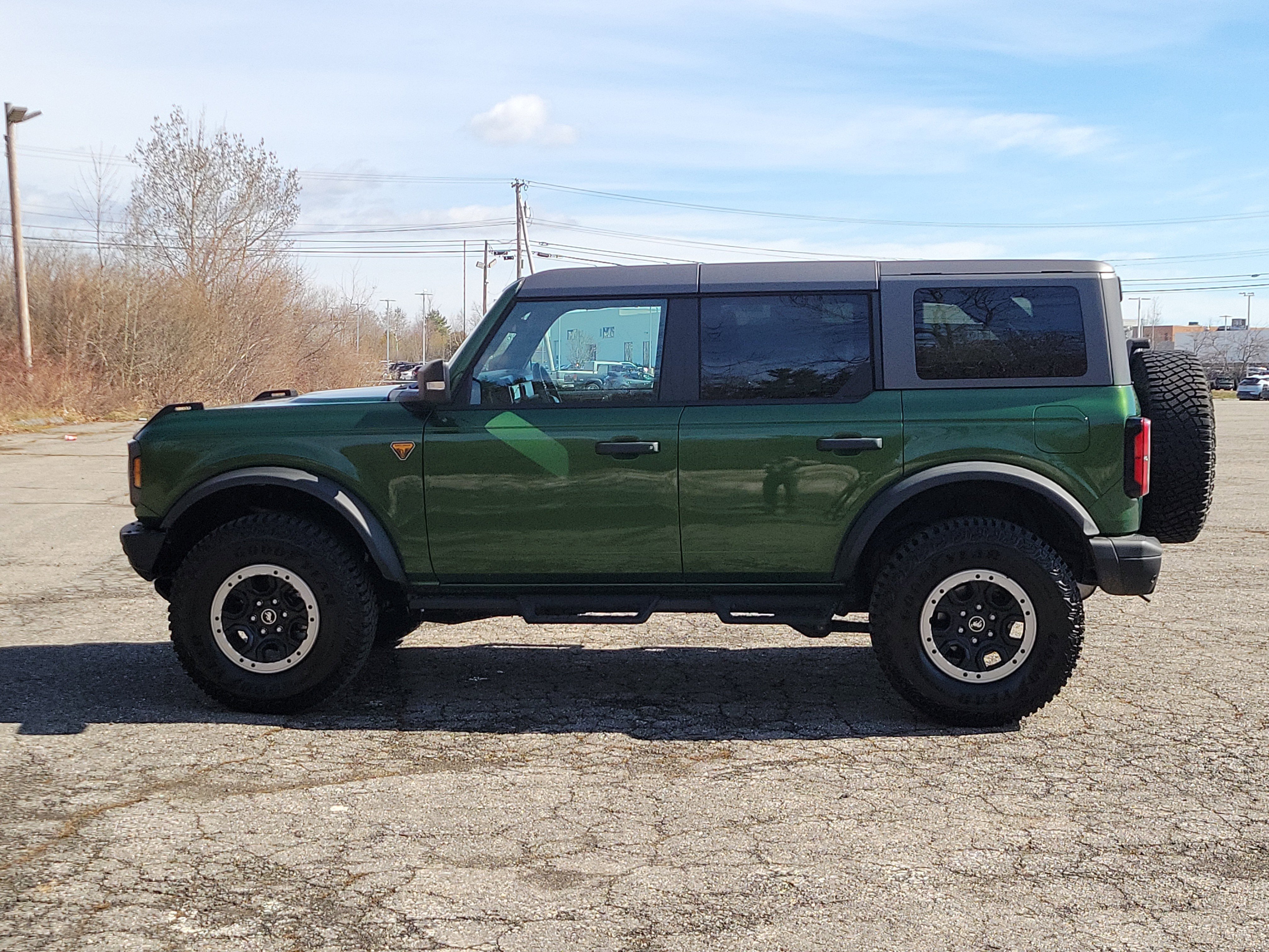 Used 2024 Ford Bronco Badlands image 8