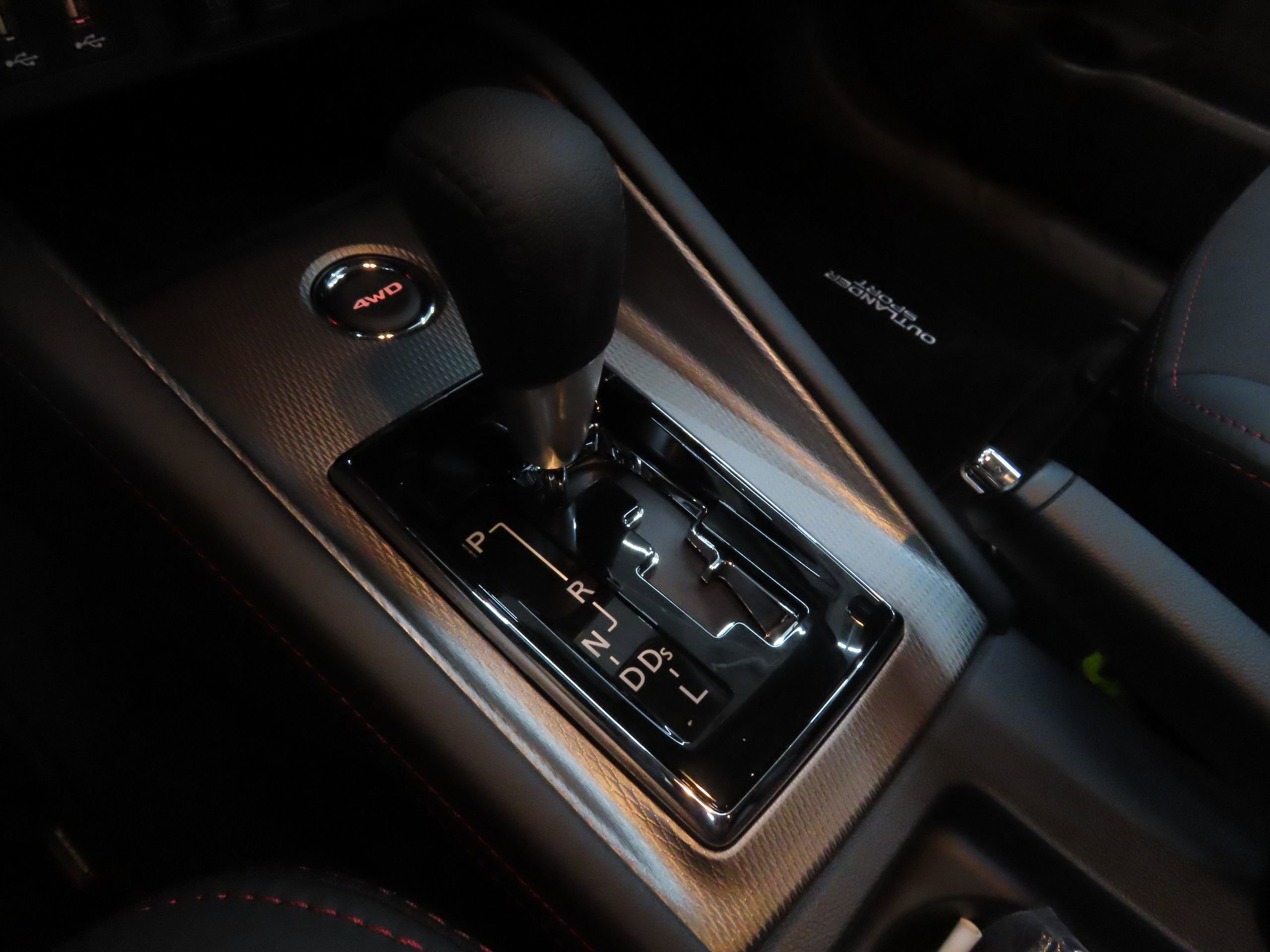 New 2025 Mitsubishi Outlander Sport SE image 15