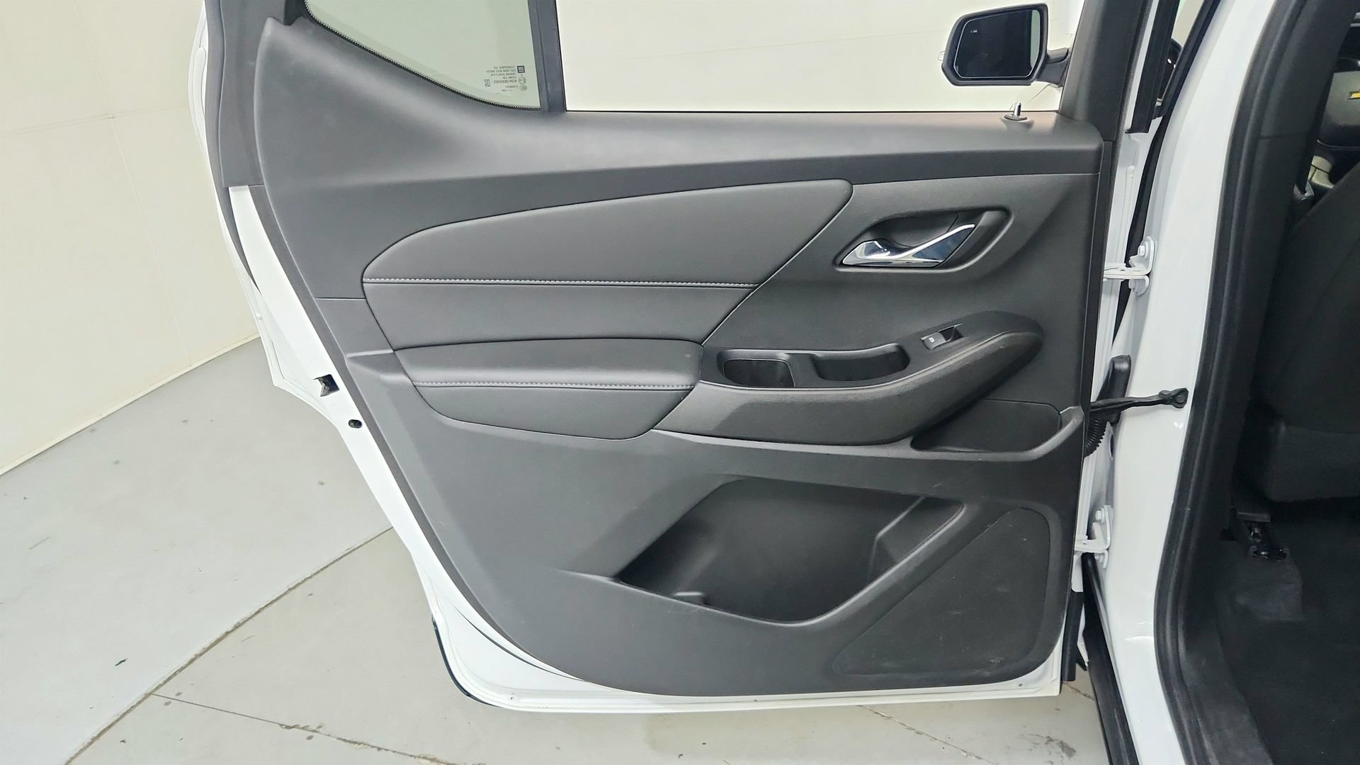 Certified 2023 Chevrolet Traverse LT FWD image 22