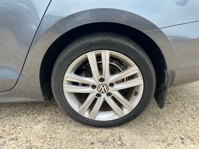 Used 2015 Volkswagen Jetta SEL FWD image 29
