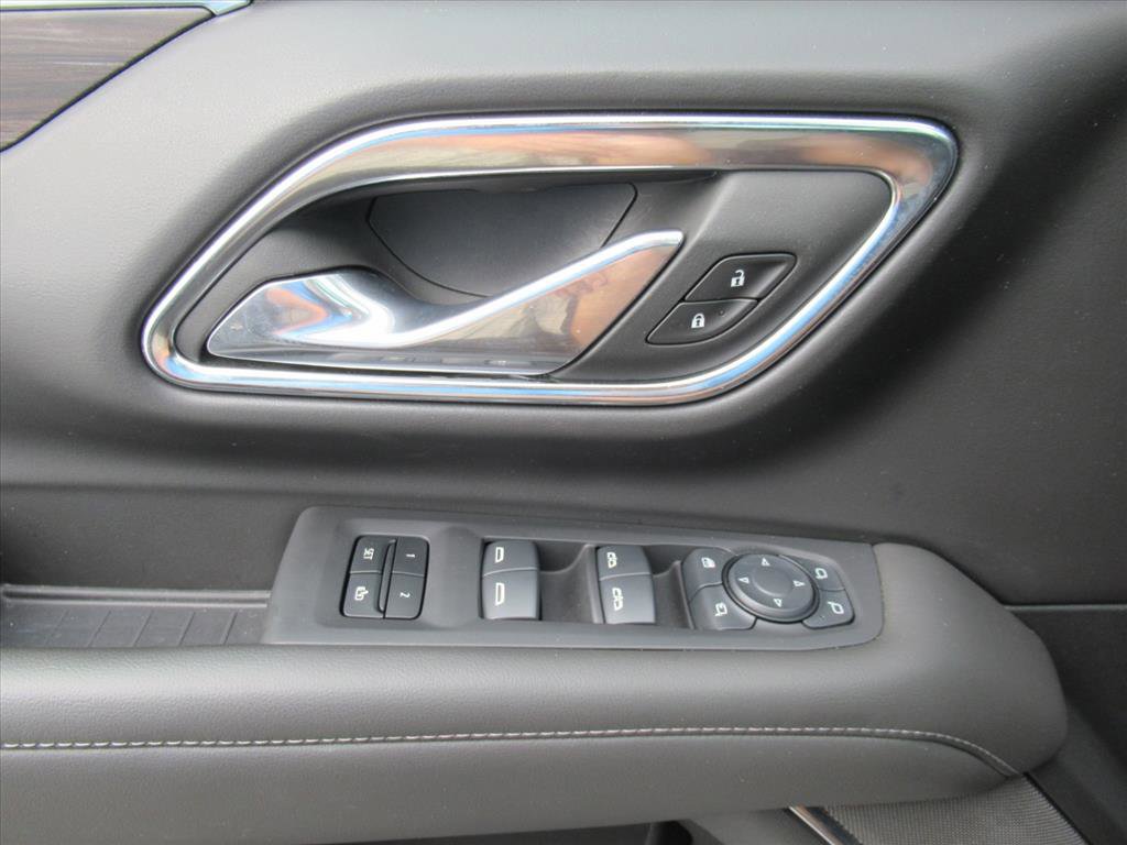 Used 2024 Chevrolet Suburban Z71 w/ Luxury Package AWD/4WD image 20