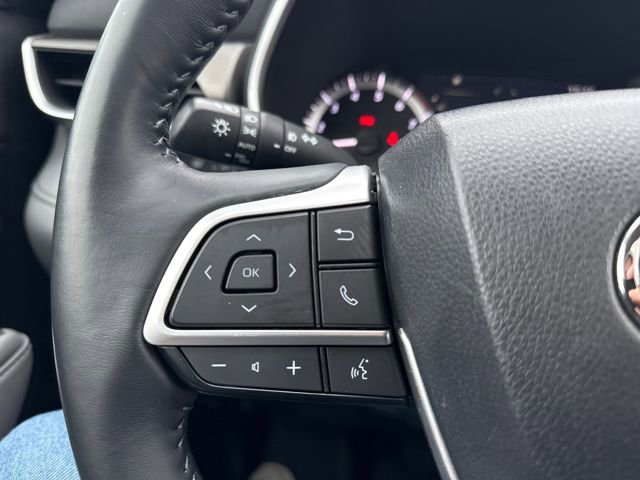 Used 2023 Toyota Highlander L image 28