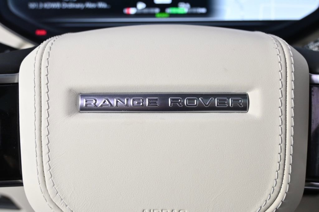 Used 2025 Land Rover Range Rover SE AWD/4WD image 37