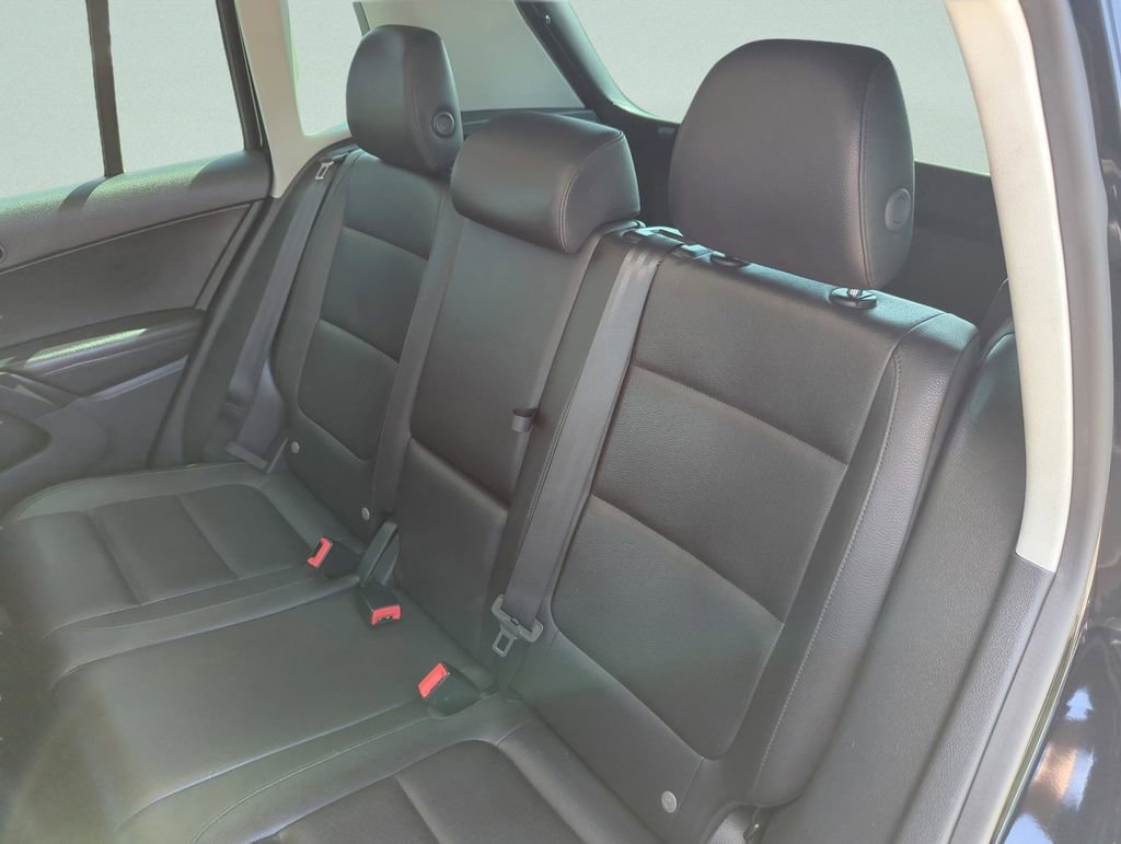 Used 2016 Volkswagen Tiguan SE image 27