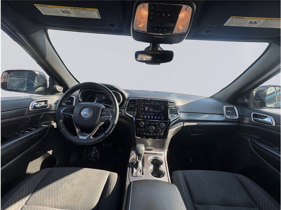 Used 2019 Jeep Grand Cherokee Laredo image 22