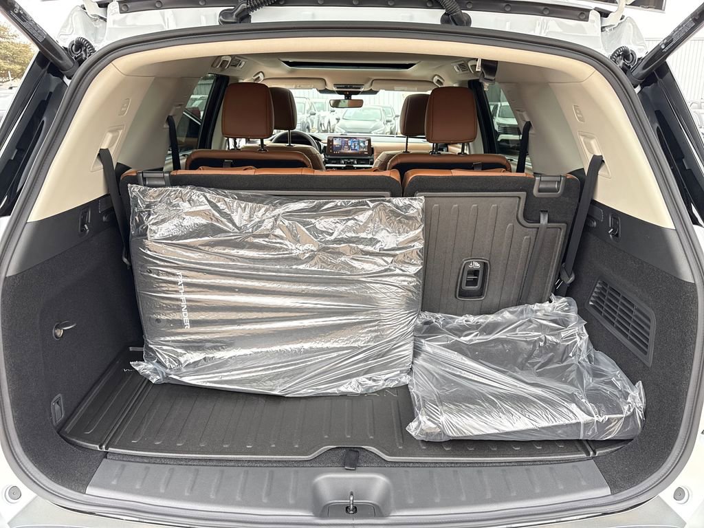 New 2026 Nissan Pathfinder Platinum image 12