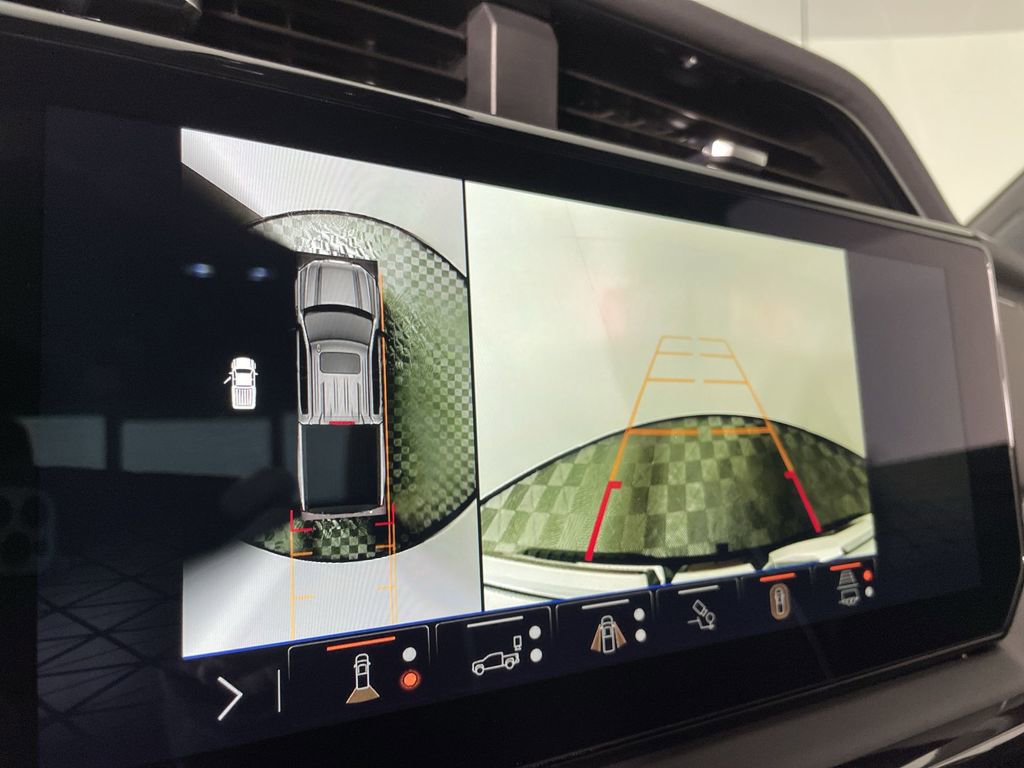 Used 2025 GMC Sierra 1500 AT4X image 15