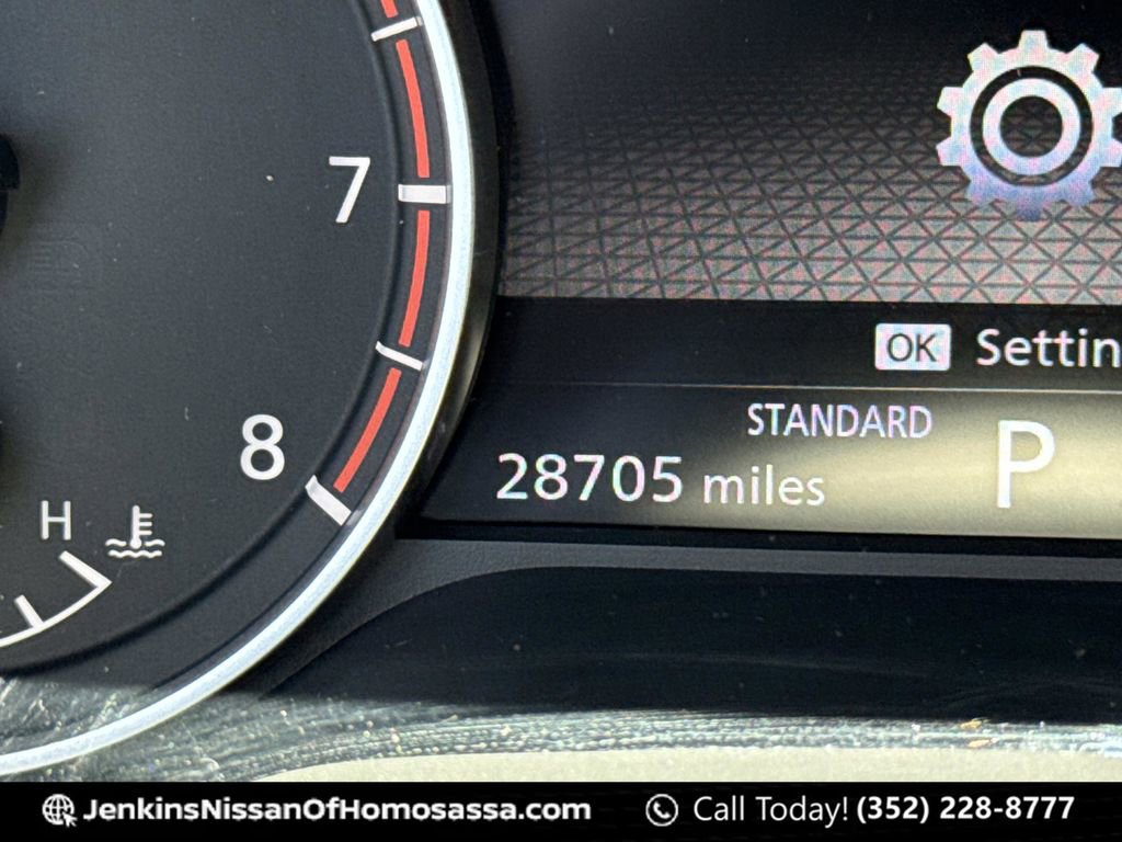 Certified 2022 Nissan Rogue SV FWD image 40