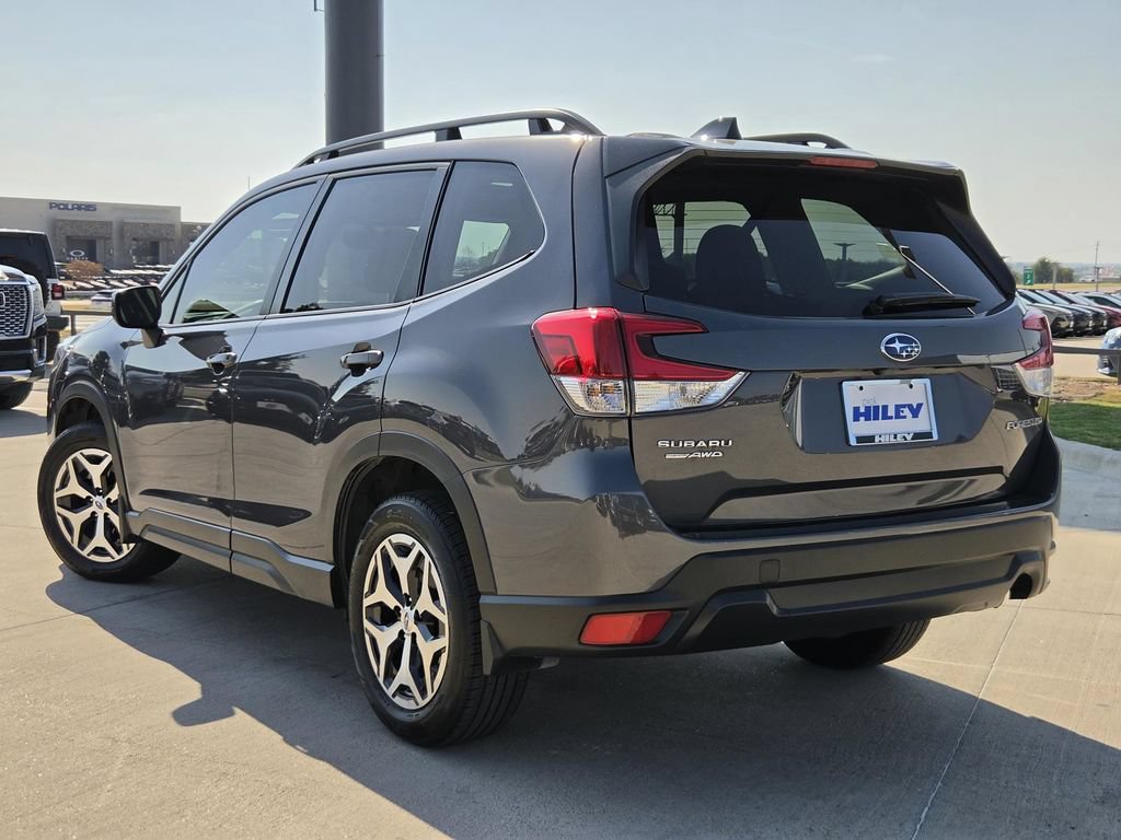 Used 2024 Subaru Forester Premium AWD/4WD image 3