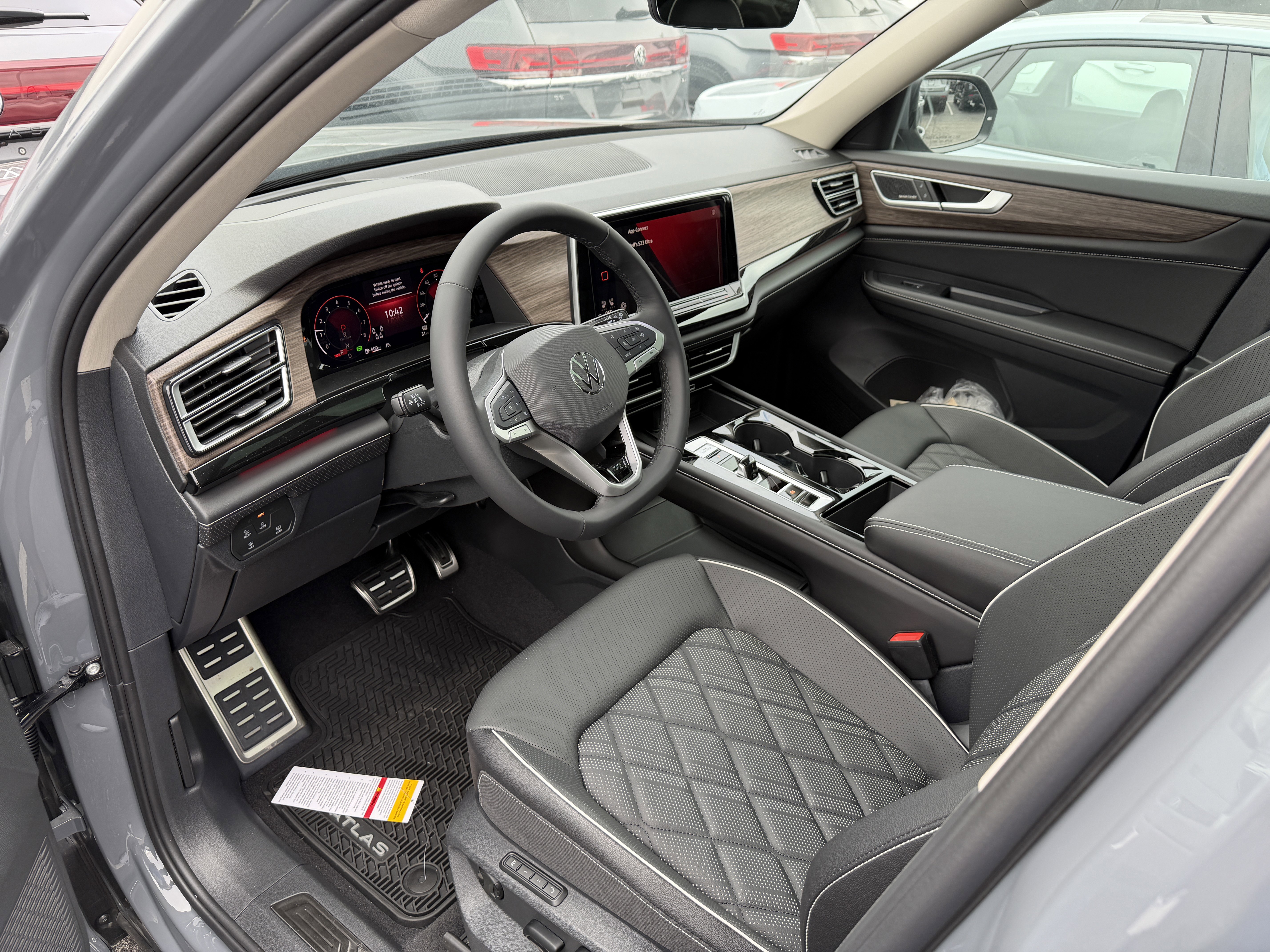 New 2026 Volkswagen Atlas SEL Premium R-Line image 11