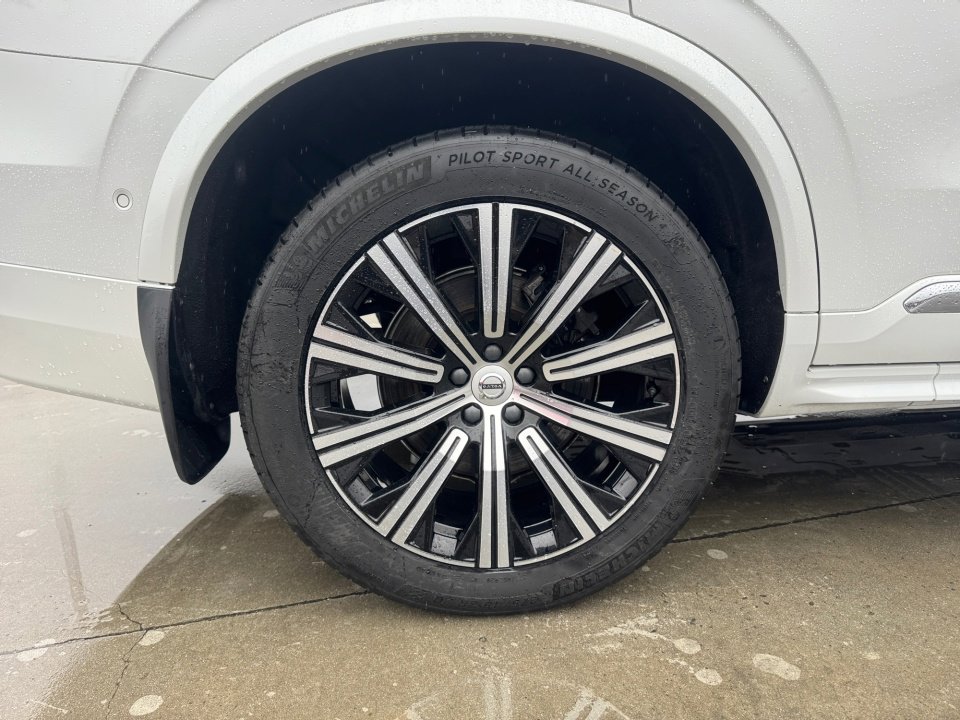 Certified 2023 Volvo XC90 B5 Plus w/ Protection Package Premier image 27