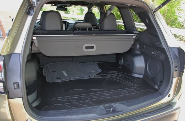 Used 2025 Subaru Forester Limited AWD/4WD image 36