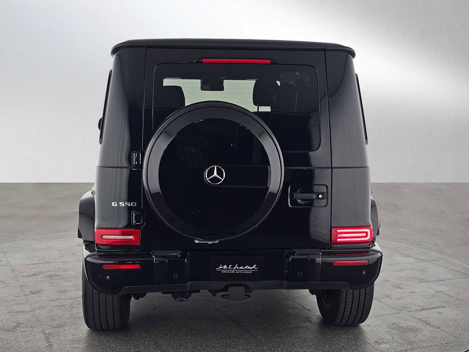 Used 2023 Mercedes-Benz G 550 image 4