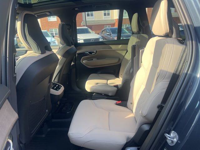 New 2026 Volvo XC90 B6 Plus w/ Protection Package Premier image 22