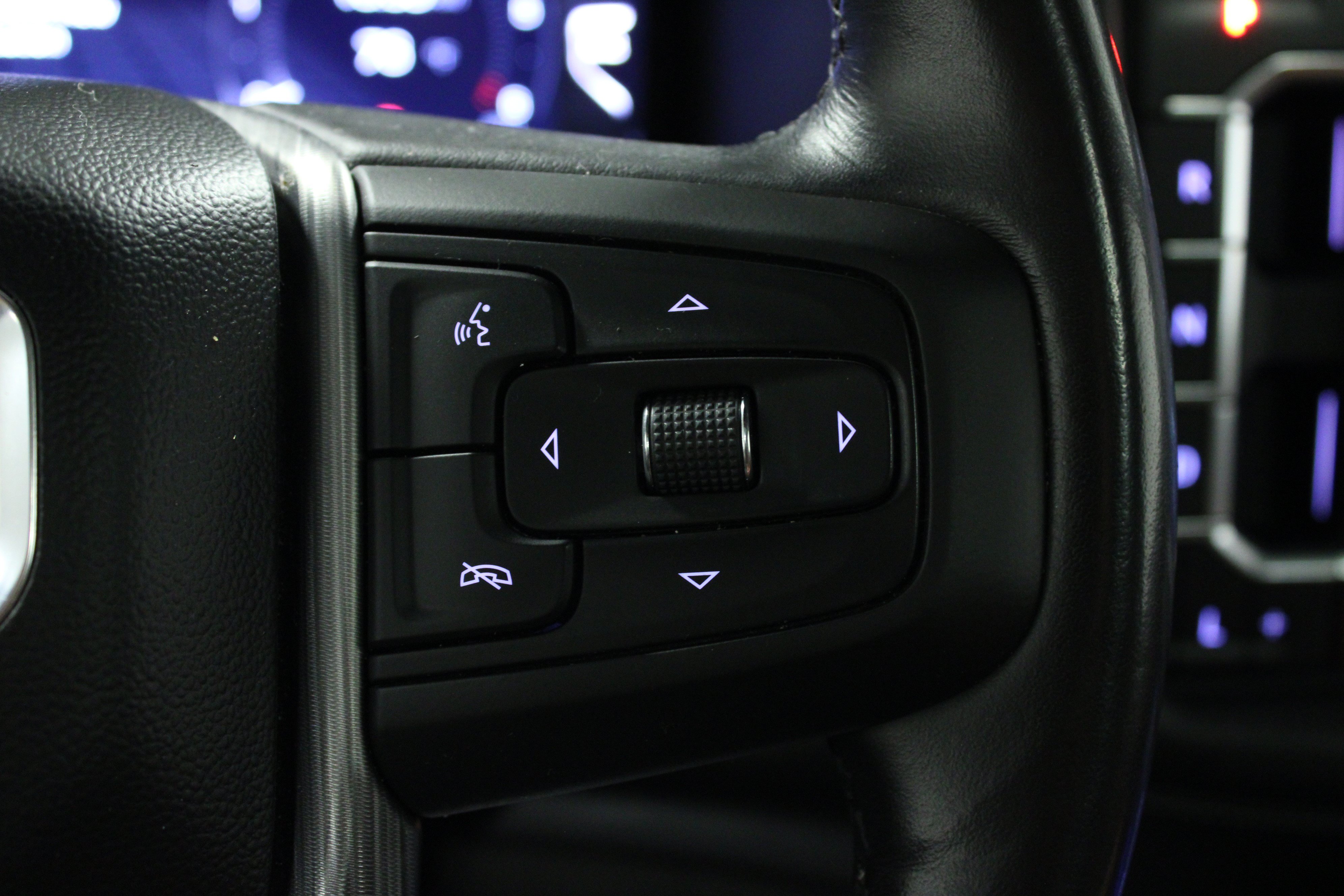 Used 2023 GMC Yukon Denali Ultimate AWD/4WD image 22