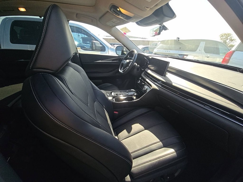 Certified 2023 INFINITI QX60 Luxe w/ Cargo Package FWD image 16
