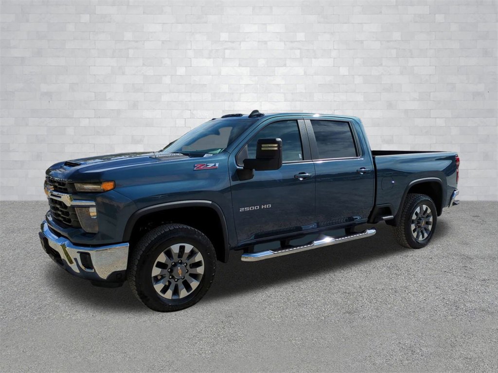 Used 2025 Chevrolet Silverado 2500 LT image 8