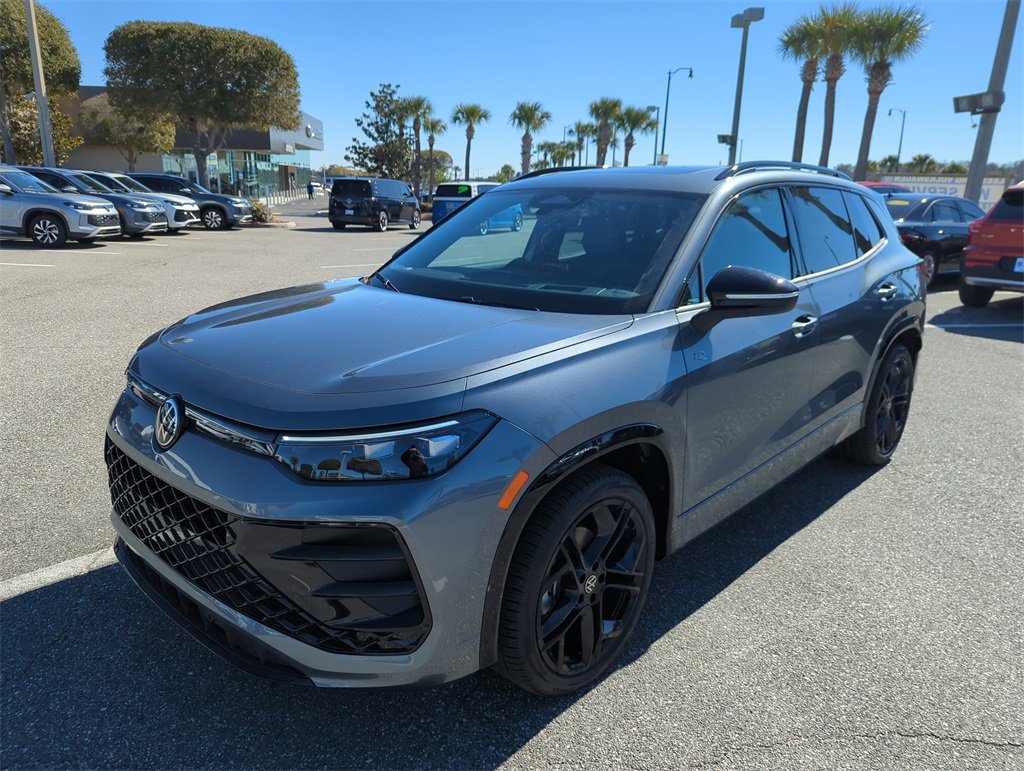 New 2026 Volkswagen Tiguan SE R-Line image 14