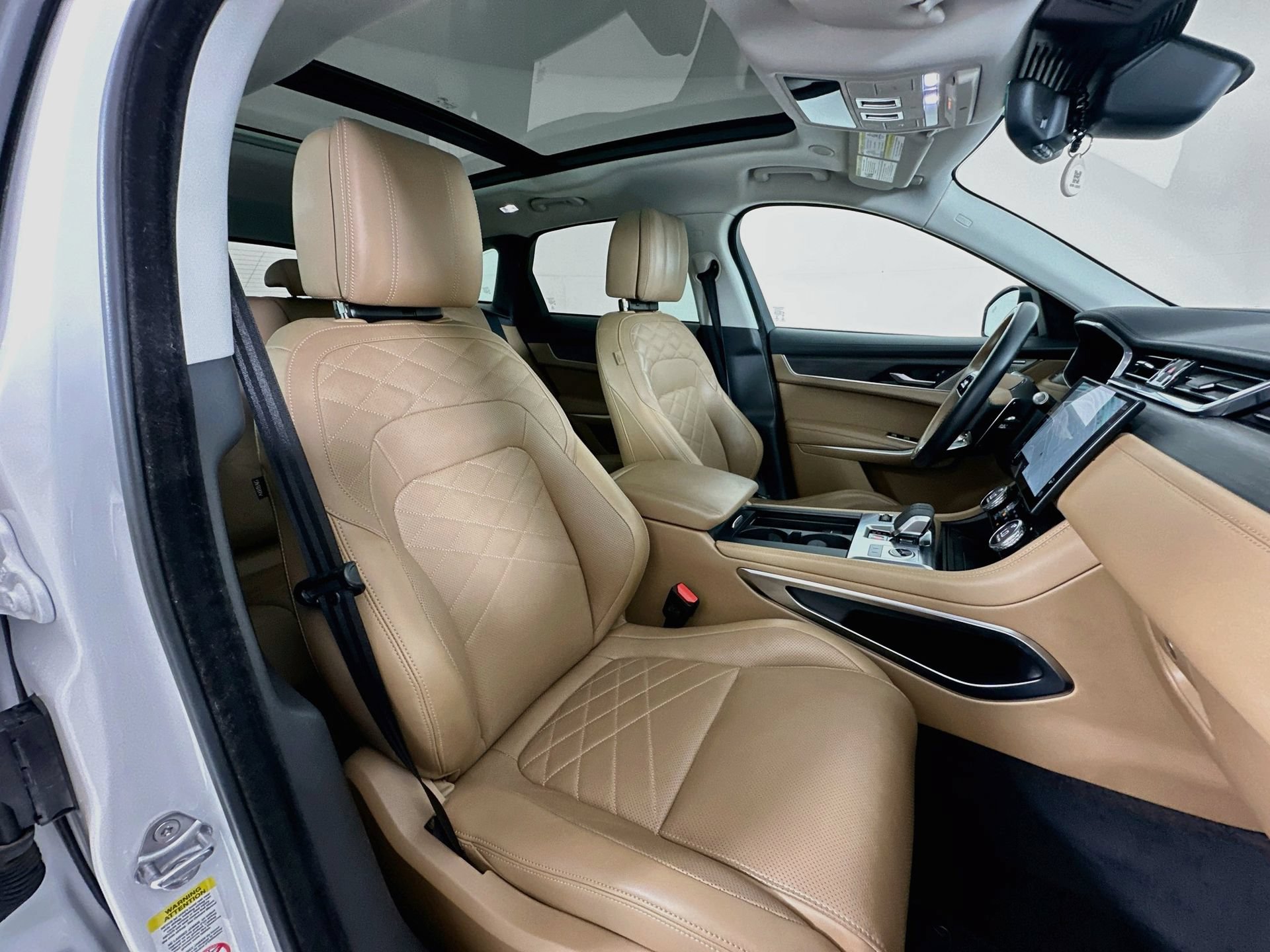 Used 2022 Jaguar F-PACE S AWD/4WD image 30
