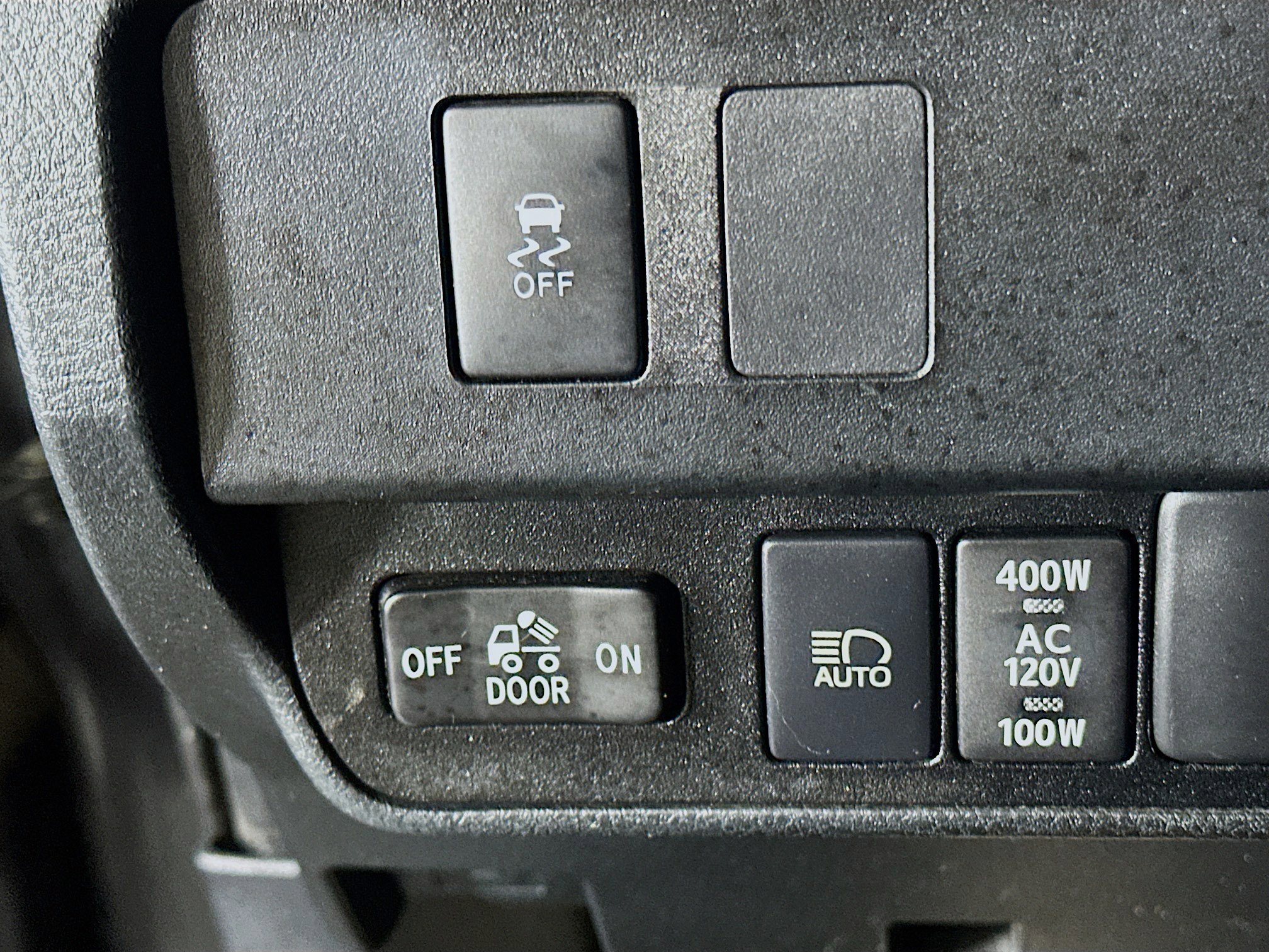 Used 2022 Toyota Tacoma TRD Off-Road image 16