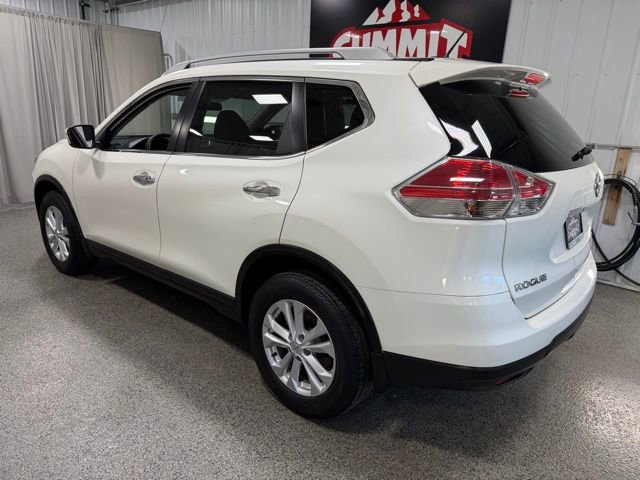 Used 2016 Nissan Rogue SV AWD/4WD image 6