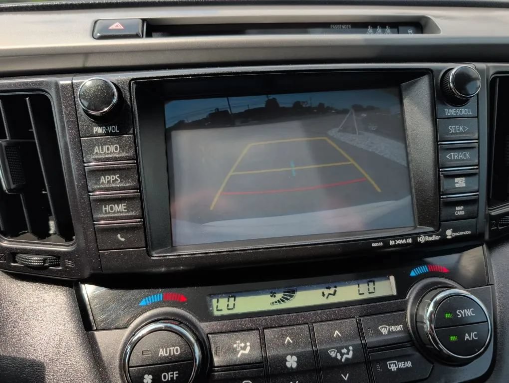 Used 2017 Toyota RAV4 XLE w/ Carpet Mat Package AWD/4WD image 7